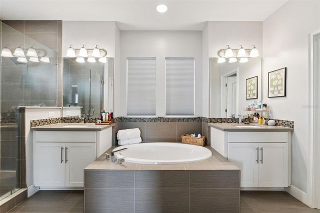 7271 SUNNY MEADOW ALY, Windermere, FL 34786