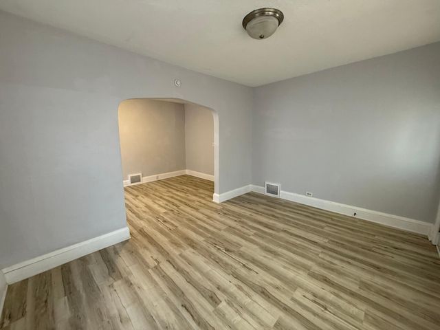 496 Maryland Avenue W, Saint Paul, MN 55117