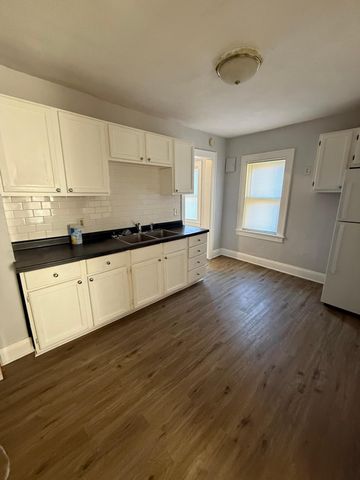 496 Maryland Avenue W, Saint Paul, MN 55117