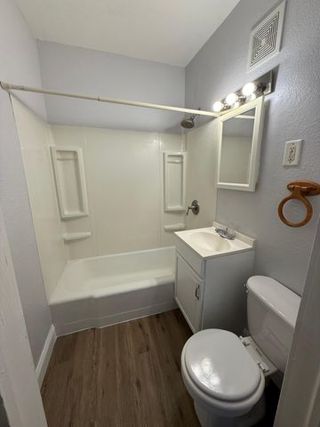 496 Maryland Avenue W, Saint Paul, MN 55117