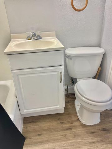 496 Maryland Avenue W, Saint Paul, MN 55117