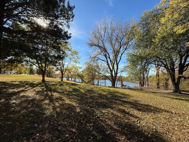 496 Maryland Avenue W, Saint Paul, MN 55117