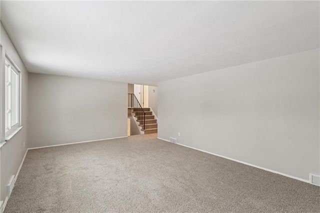 537 Fieldstone Dr, Monroeville, PA 15146