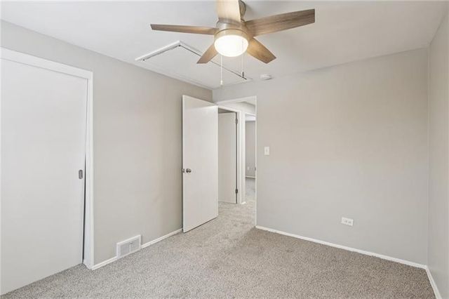 537 Fieldstone Dr, Monroeville, PA 15146