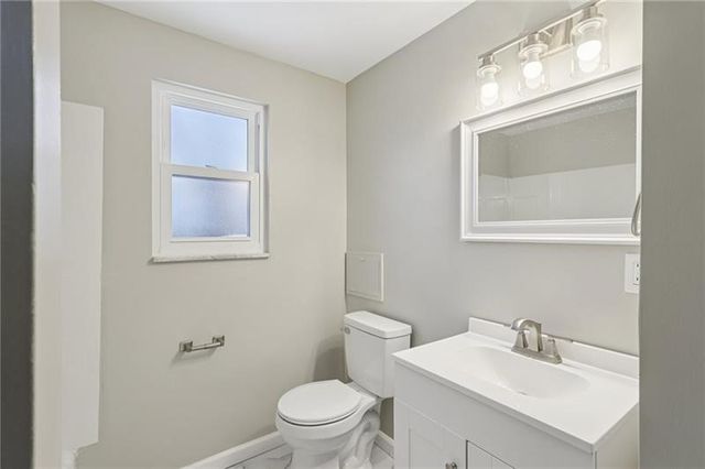 537 Fieldstone Dr, Monroeville, PA 15146