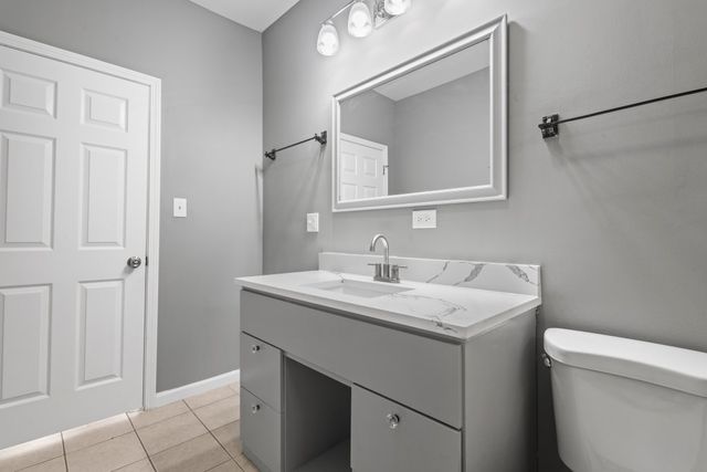 234 S 12th Avenue, Maywood, IL 60153