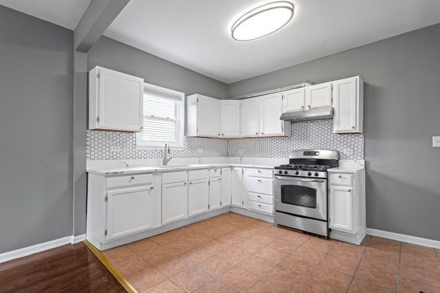 234 S 12th Avenue, Maywood, IL 60153