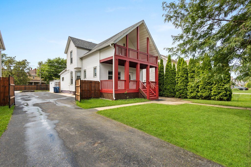 234 S 12th Avenue, Maywood, IL 60153