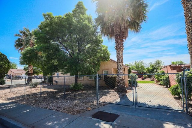 1969 SAGEBRUSH DR, Santa Clara, UT 84765