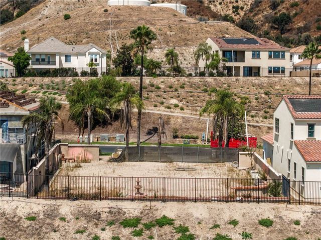 3873 Lilac Canyon Ln, Altadena, CA 91001