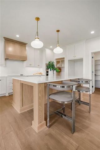 17624 High Street, Overland Park, KS 66085