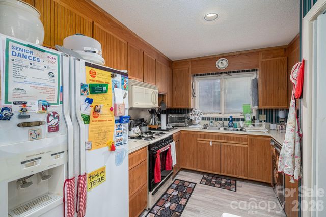 2805 Patio Lane, Gastonia, NC 28056