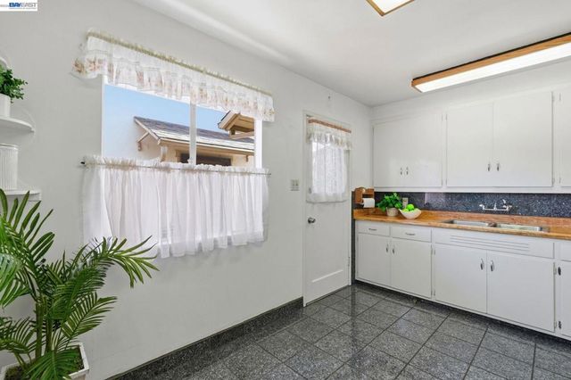 3838 Monterey Blvd., San Leandro, CA 94578
