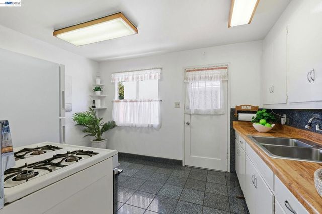 3838 Monterey Blvd., San Leandro, CA 94578