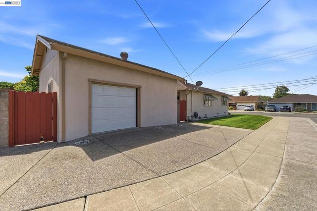 3838 Monterey Blvd., San Leandro, CA 94578