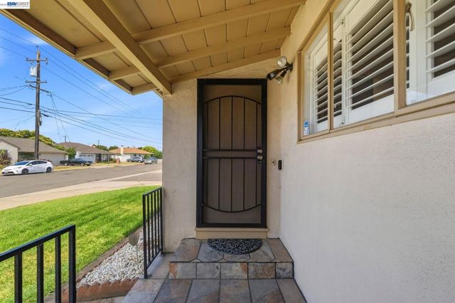 3838 Monterey Blvd., San Leandro, CA 94578