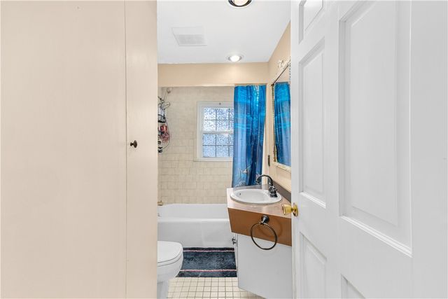 538 Bound Road, Woonsocket, RI 02895