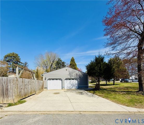 4304 Walton Farms Dr, Henrico, VA 23294