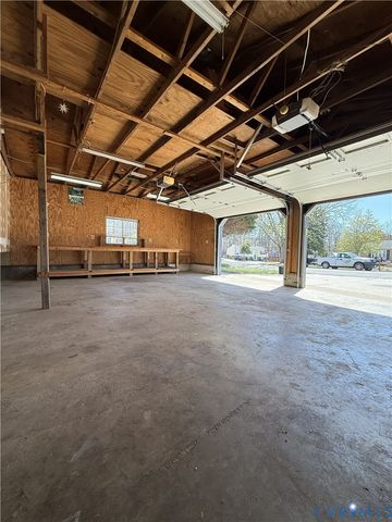 4304 Walton Farms Dr, Henrico, VA 23294