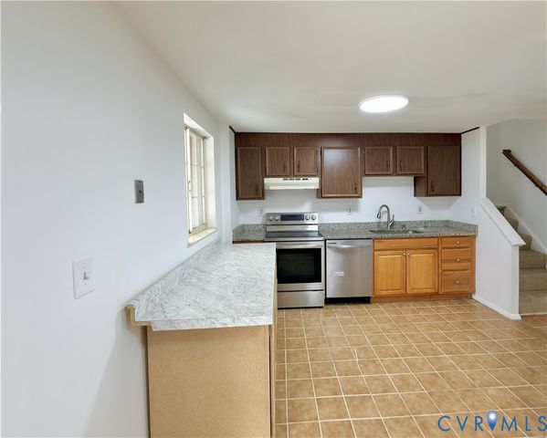 4304 Walton Farms Dr, Henrico, VA 23294