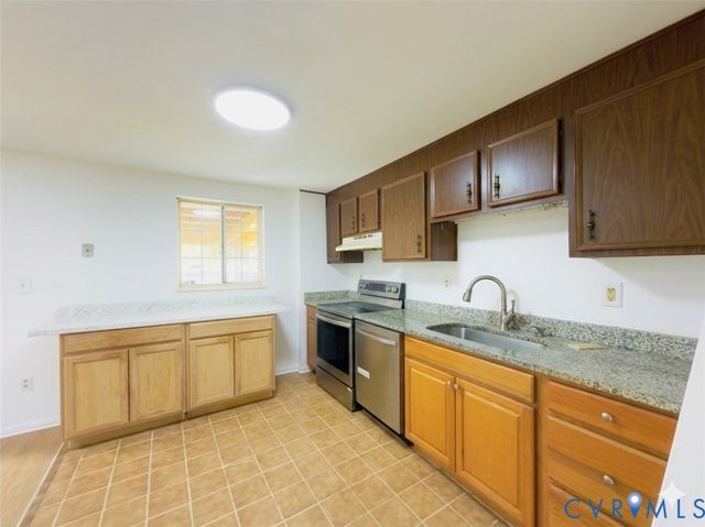 4304 Walton Farms Dr, Henrico, VA 23294