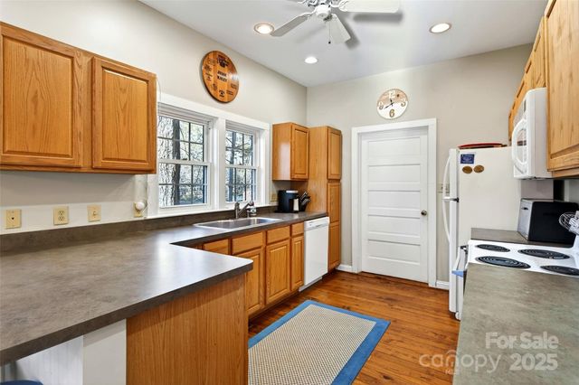 308 Texas Road, Montreat, NC 28711