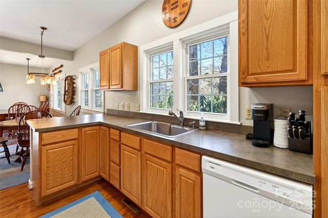 308 Texas Road, Montreat, NC 28711