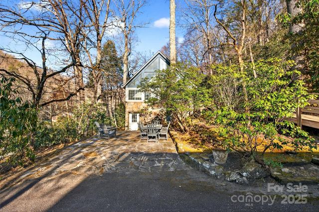 308 Texas Road, Montreat, NC 28711