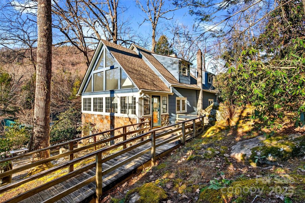 308 Texas Road, Montreat, NC 28711
