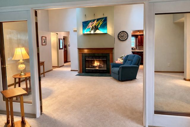 27 TENNYSON Court, Erie, PA 16509