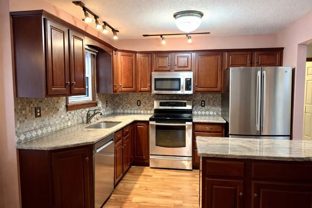 27 TENNYSON Court, Erie, PA 16509