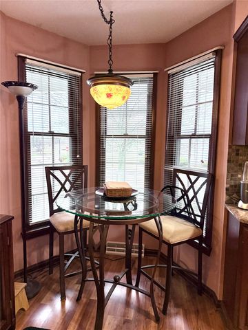 27 TENNYSON Court, Erie, PA 16509