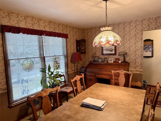 27 TENNYSON Court, Erie, PA 16509