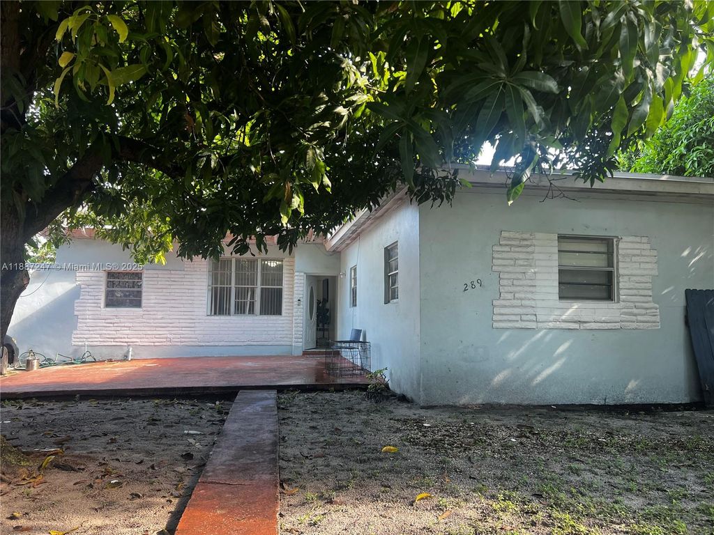289 NW 109th St, Miami, FL 33168