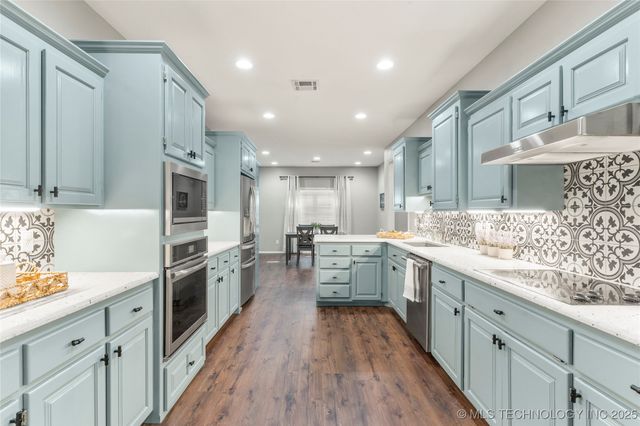 11163 S 55th West Avenue, Sapulpa, OK 74066