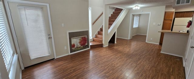 9805 Walnut Street 204, Dallas, TX 75243