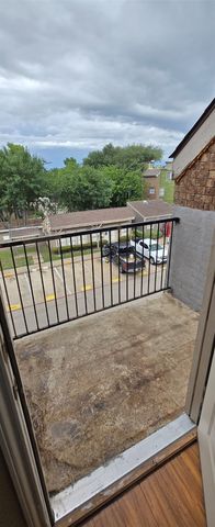 9805 Walnut Street 204, Dallas, TX 75243