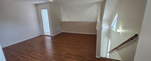 9805 Walnut Street 204, Dallas, TX 75243