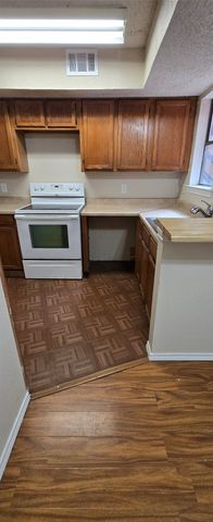 9805 Walnut Street 204, Dallas, TX 75243