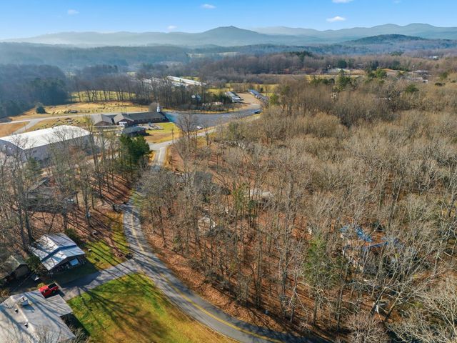 35 Garrett Circle, Blairsville, GA 30512