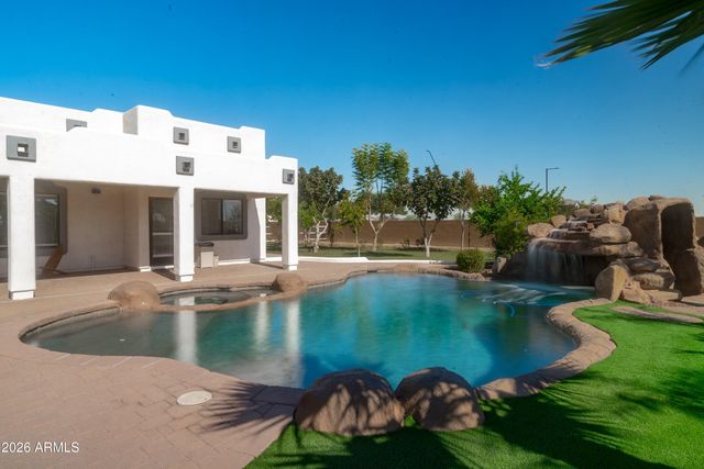 24313 W GROVE Street, Buckeye, AZ 85326