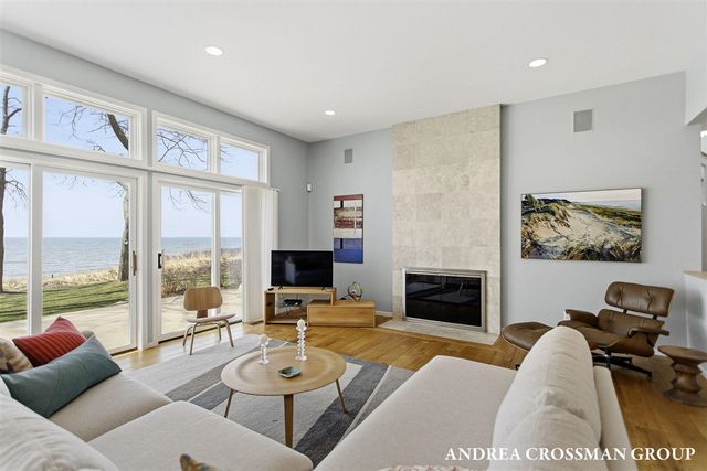6129 Lakeshore Avenue, West Olive, MI 49460