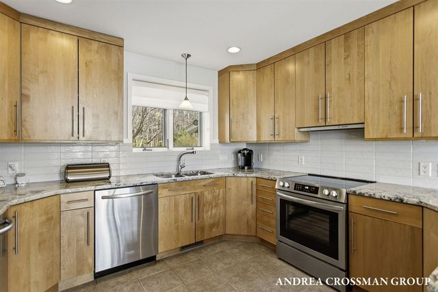 6129 Lakeshore Avenue, West Olive, MI 49460