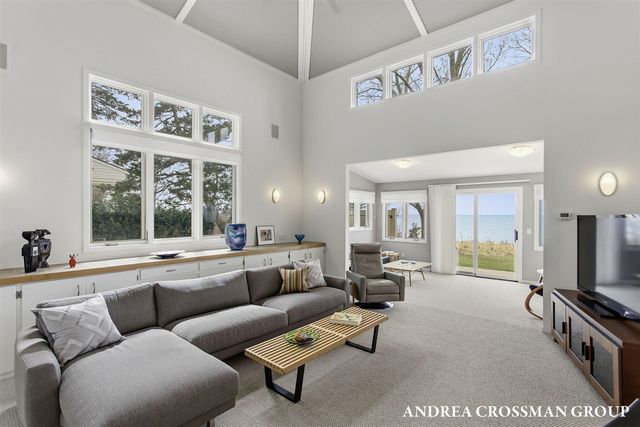 6129 Lakeshore Avenue, West Olive, MI 49460