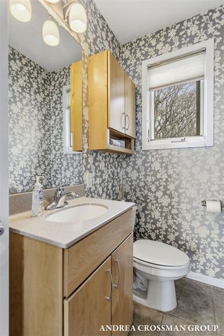 6129 Lakeshore Avenue, West Olive, MI 49460