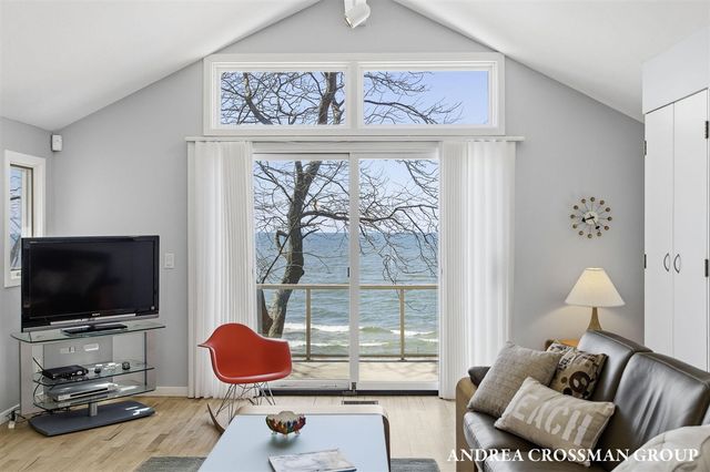 6129 Lakeshore Avenue, West Olive, MI 49460