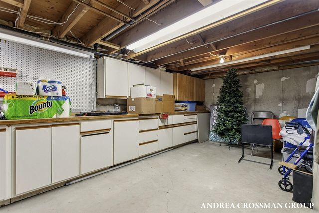 6129 Lakeshore Avenue, West Olive, MI 49460