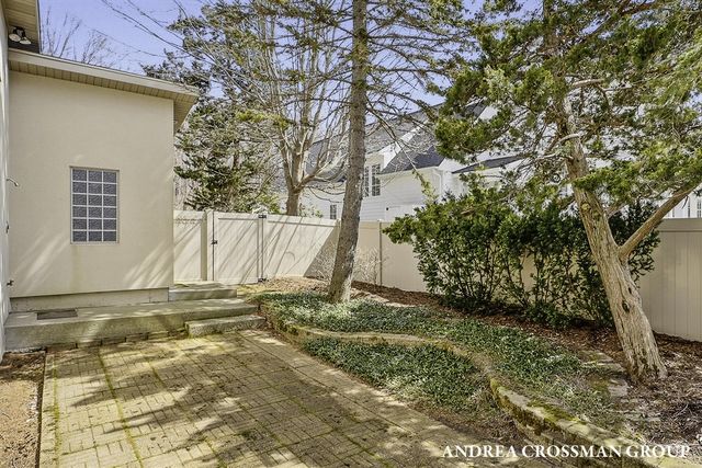 6129 Lakeshore Avenue, West Olive, MI 49460