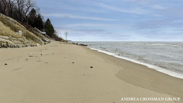 6129 Lakeshore Avenue, West Olive, MI 49460