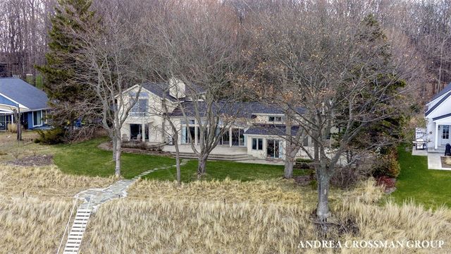 6129 Lakeshore Avenue, West Olive, MI 49460